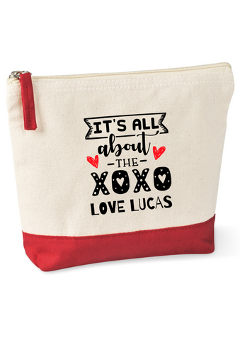 'IT'S ALL ABOUT THE XOXO' PERSONALISED MAKEUP BAG